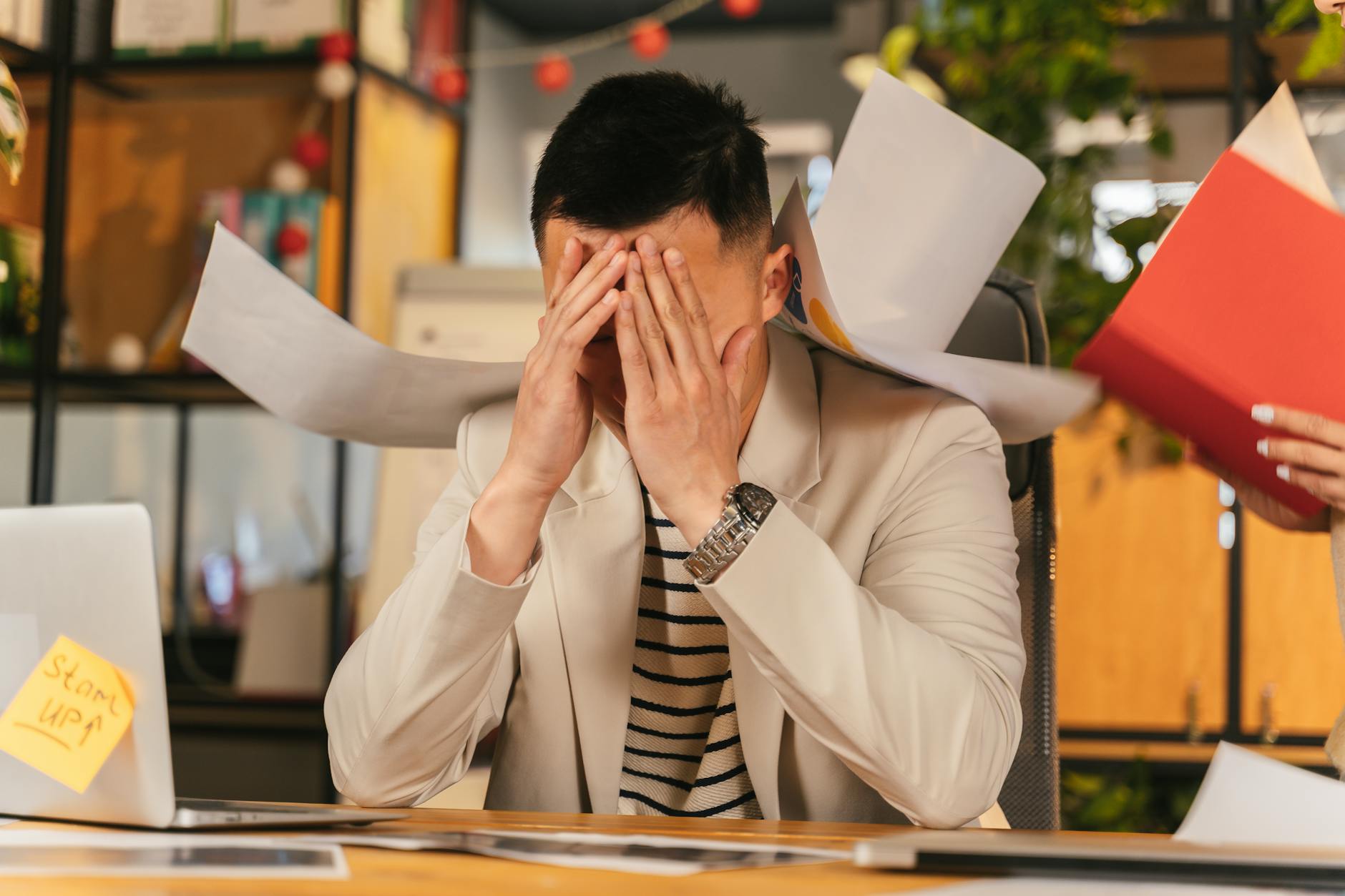 Jurus Anti Burnout Entrepreneur Muda: Tetap Ngegas, Nggak Gampang Loyo!